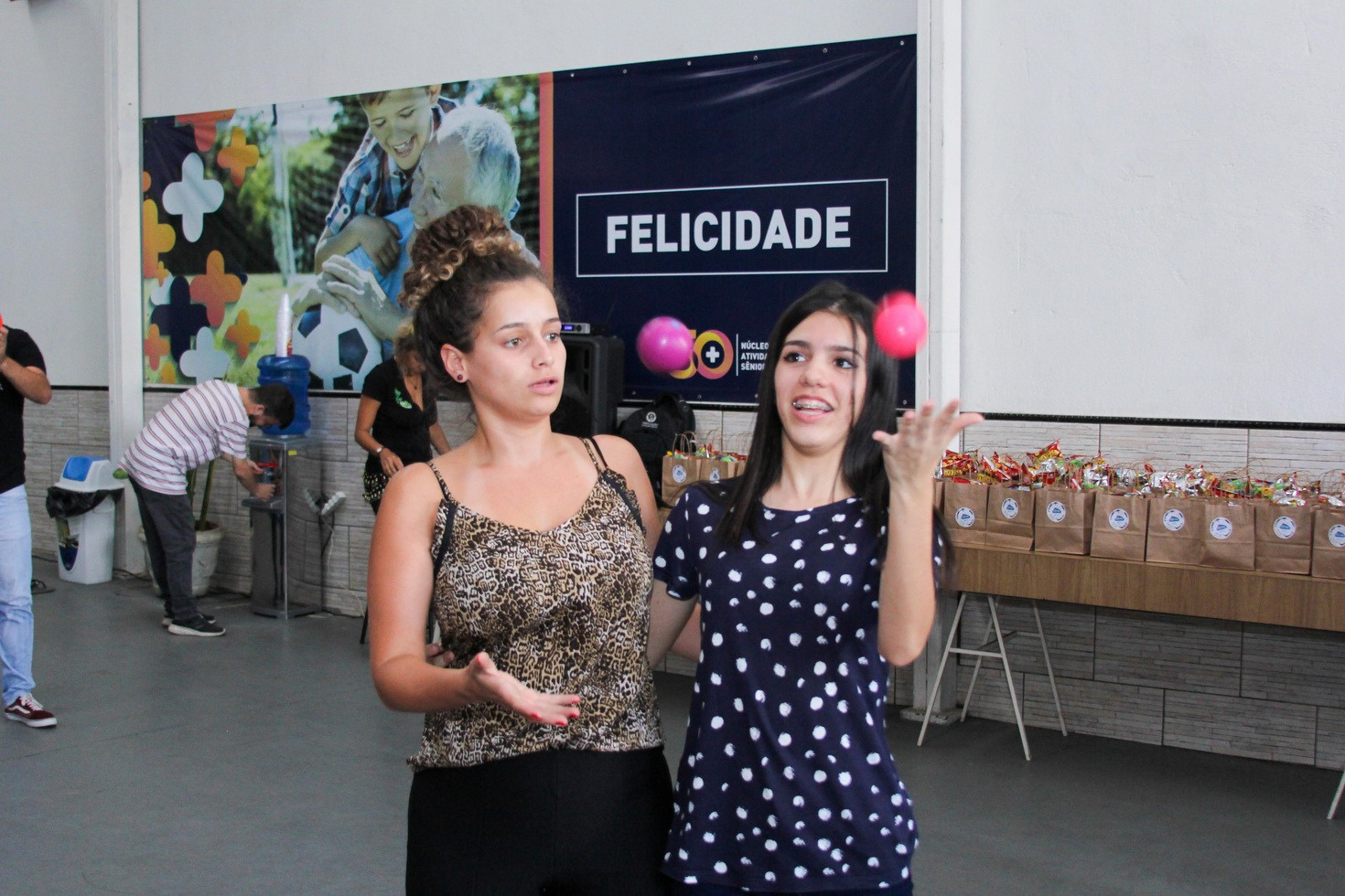Dinâmica de felicidade em oficina Sacolejadas 4D